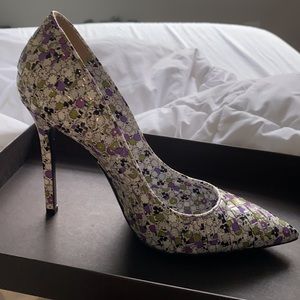 Never worn Bottega Veneta pumps